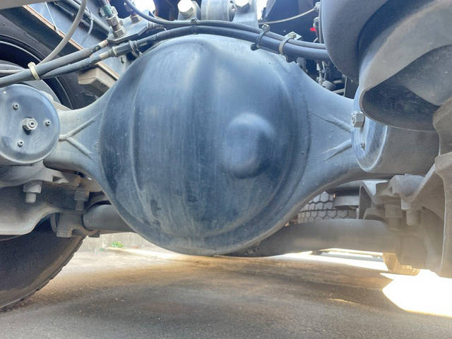 UDトラックスクオントレーラーヘッド（トラクターヘッド）大型（10t）[写真20]