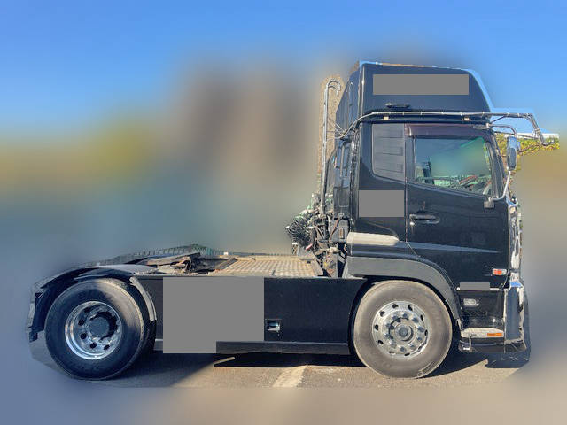 UDトラックスクオントレーラーヘッド（トラクターヘッド）大型（10t）[写真03]