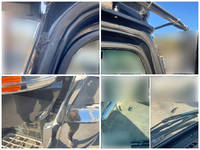 UDトラックスクオントレーラーヘッド（トラクターヘッド）大型（10t）[写真34]