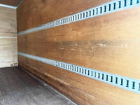 三菱ふそうキャンターアルミバン小型（2t・3t）[写真12]