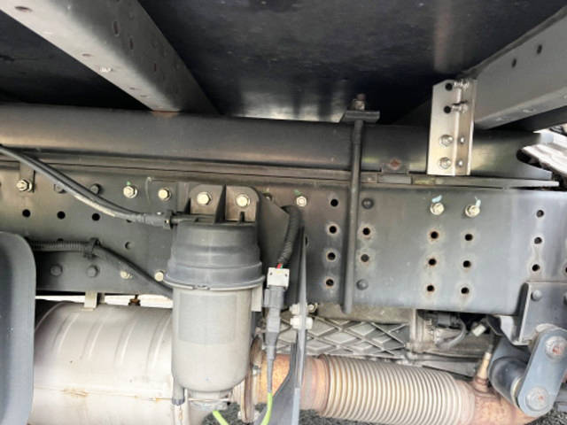 三菱ふそうキャンターアルミバン小型（2t・3t）[写真20]