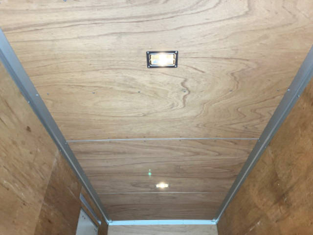 三菱ふそうキャンターアルミバン小型（2t・3t）[写真08]