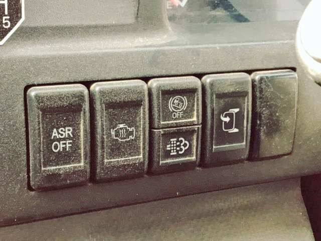 いすゞエルフダンプ小型（2t・3t）[写真28]