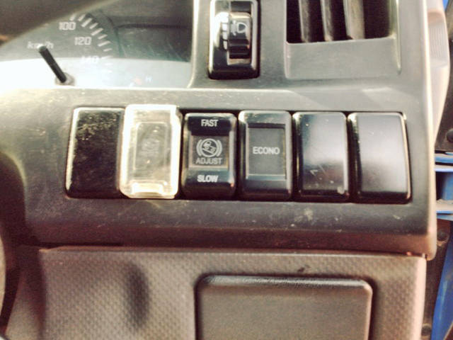 いすゞエルフダンプ小型（2t・3t）[写真29]