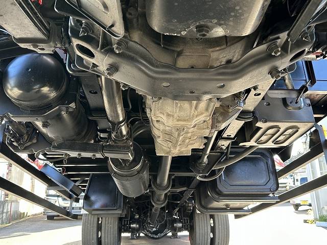 日野レンジャーセルフクレーン4段増トン（6t・8t）[写真10]