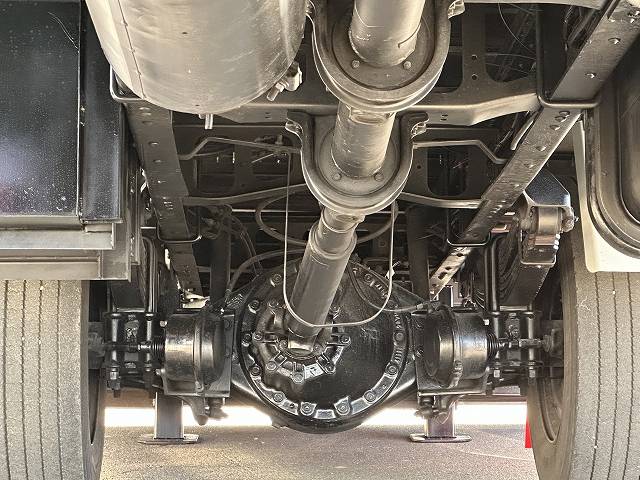 日野レンジャーセルフクレーン4段増トン（6t・8t）[写真11]