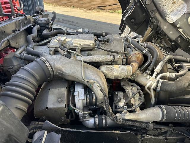 日野レンジャーセルフクレーン4段増トン（6t・8t）[写真28]