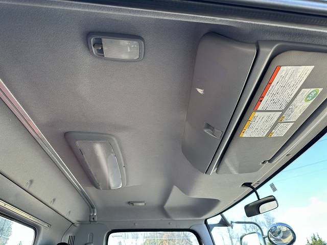 日野レンジャーセルフクレーン4段増トン（6t・8t）[写真31]