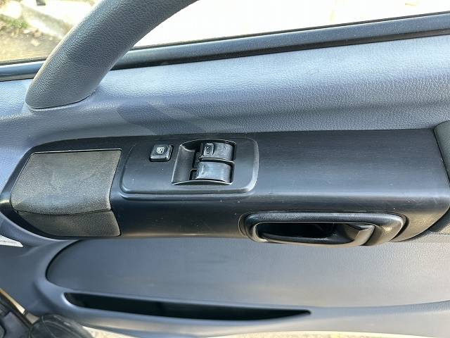 日野レンジャーセルフクレーン4段増トン（6t・8t）[写真36]