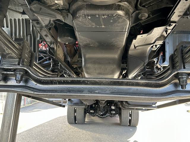 日野レンジャーセルフクレーン4段増トン（6t・8t）[写真09]