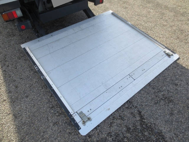 日野デュトロアルミバン小型（2t・3t）[写真11]