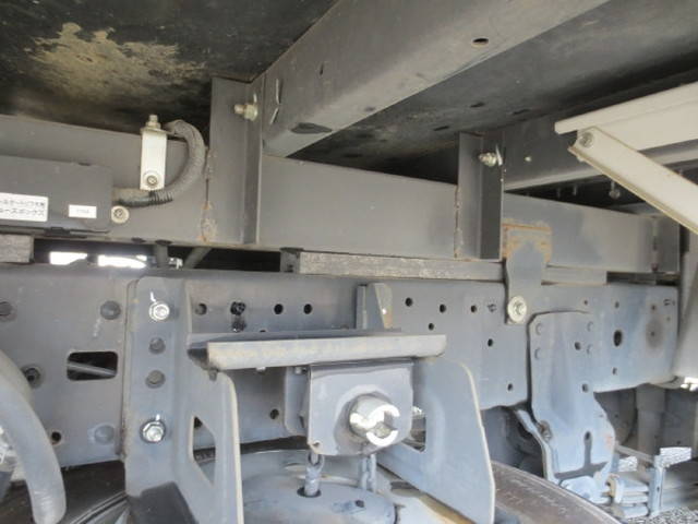 日野デュトロアルミバン小型（2t・3t）[写真12]