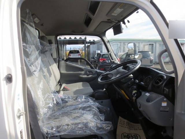 日野デュトロアルミバン小型（2t・3t）[写真13]
