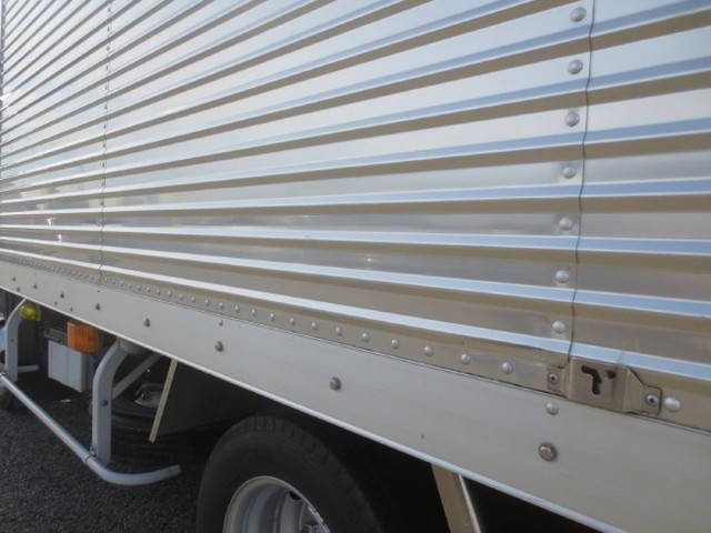 日野デュトロアルミバン小型（2t・3t）[写真20]