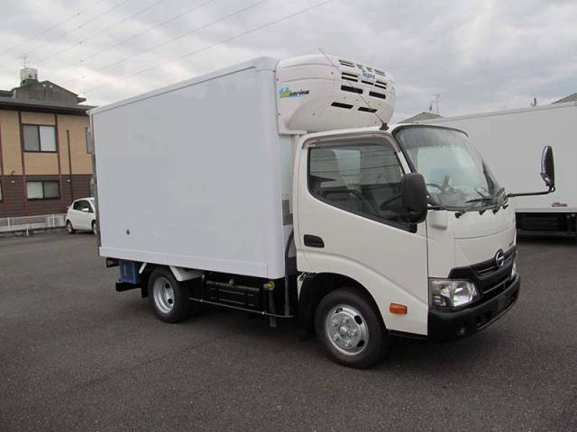 日野デュトロ冷凍車（冷蔵車）小型（2t・3t）[写真02]