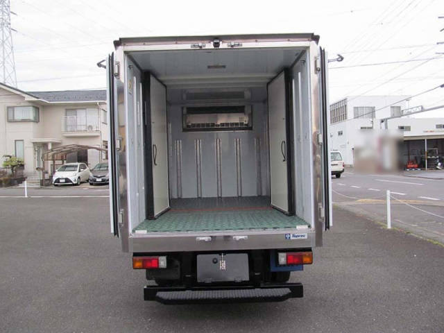 日野デュトロ冷凍車（冷蔵車）小型（2t・3t）[写真04]
