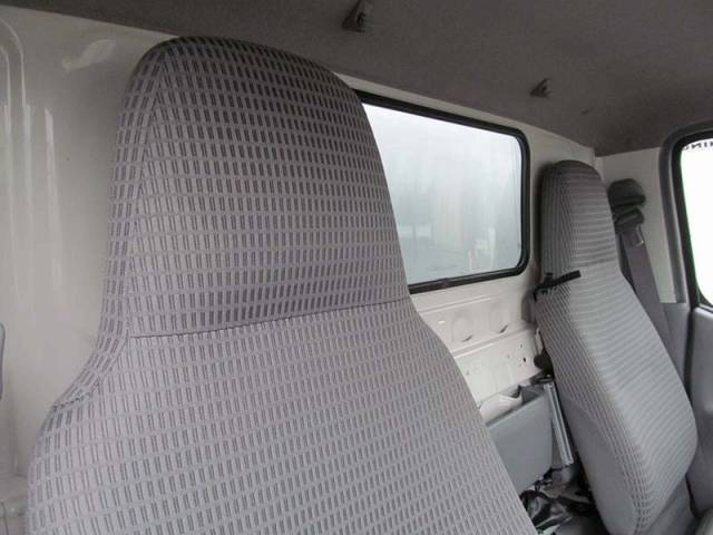 日野デュトロ冷凍車（冷蔵車）小型（2t・3t）[写真08]