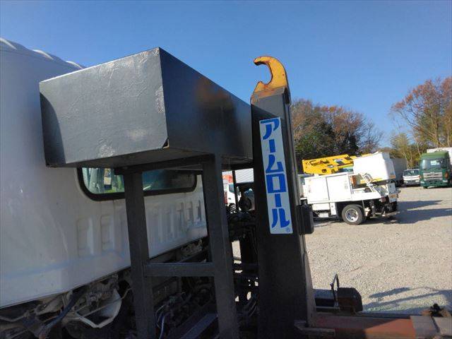 いすゞフォワードコンテナ専用車中型（4t）[写真14]