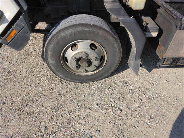 いすゞフォワードコンテナ専用車中型（4t）[写真36]