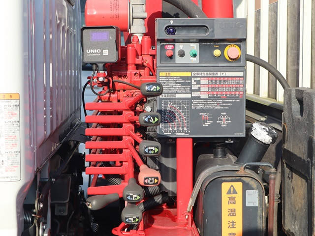 三菱ふそうキャンタークレーン4段小型（2t・3t）[写真18]