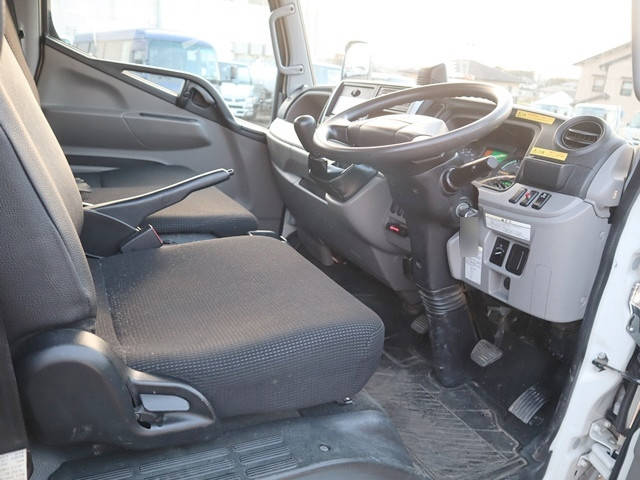 三菱ふそうキャンタークレーン4段小型（2t・3t）[写真29]