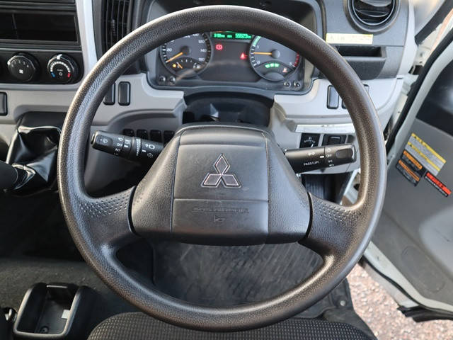 三菱ふそうキャンタークレーン4段小型（2t・3t）[写真31]