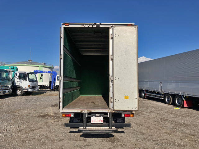 三菱ふそうキャンターアルミバン小型（2t・3t）[写真10]