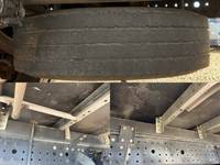 三菱ふそうキャンターアルミバン小型（2t・3t）[写真19]