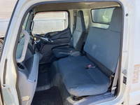 三菱ふそうキャンターアルミバン小型（2t・3t）[写真25]