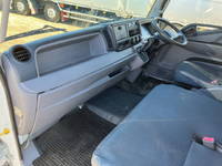 三菱ふそうキャンターアルミバン小型（2t・3t）[写真27]