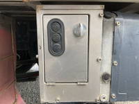 いすゞエルフ冷凍車（冷蔵車）小型（2t・3t）[写真17]