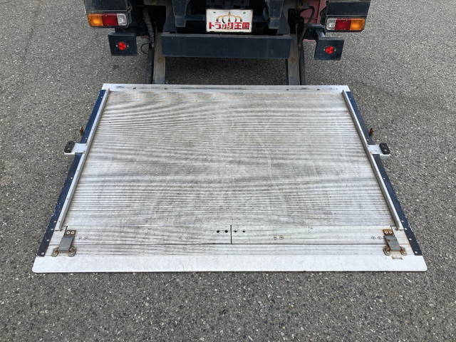 いすゞエルフ冷凍車（冷蔵車）小型（2t・3t）[写真19]