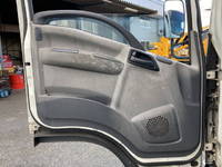 いすゞエルフ冷凍車（冷蔵車）小型（2t・3t）[写真25]