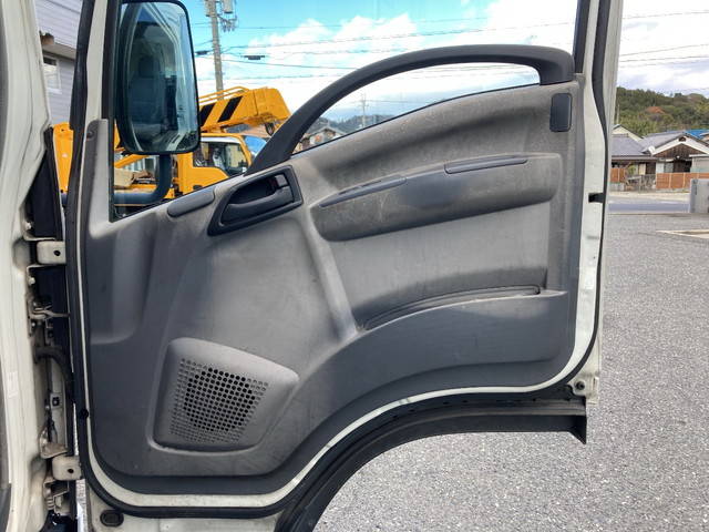 いすゞエルフ冷凍車（冷蔵車）小型（2t・3t）[写真26]