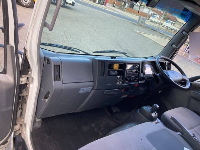 いすゞエルフ冷凍車（冷蔵車）小型（2t・3t）[写真29]