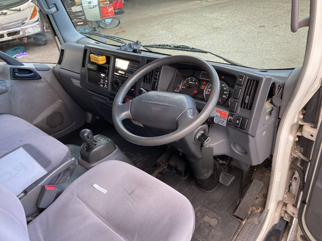 いすゞエルフ冷凍車（冷蔵車）小型（2t・3t）[写真30]