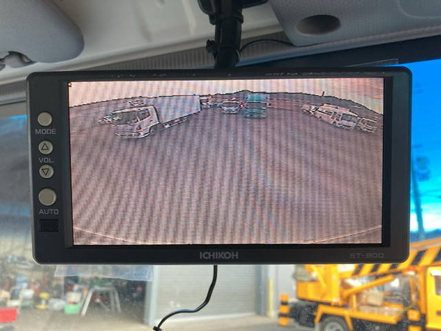 いすゞエルフ冷凍車（冷蔵車）小型（2t・3t）[写真38]