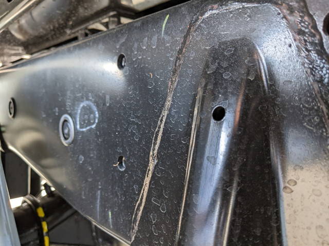 三菱ふそうキャンターダンプ小型（2t・3t）[写真23]