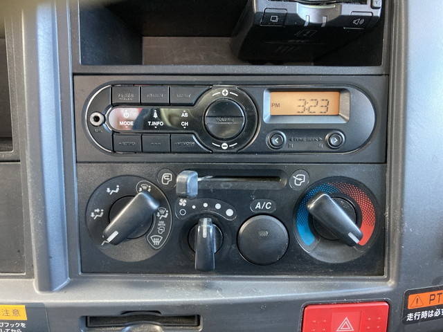 いすゞエルフクレーン4段小型（2t・3t）[写真35]