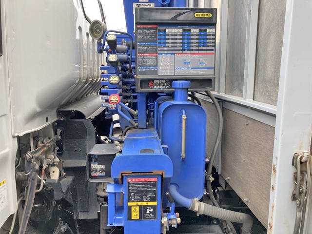 いすゞエルフクレーン4段小型（2t・3t）[写真11]