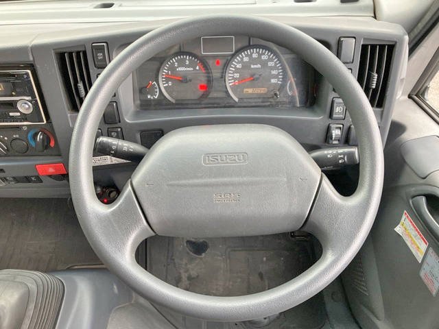 いすゞエルフクレーン4段小型（2t・3t）[写真33]