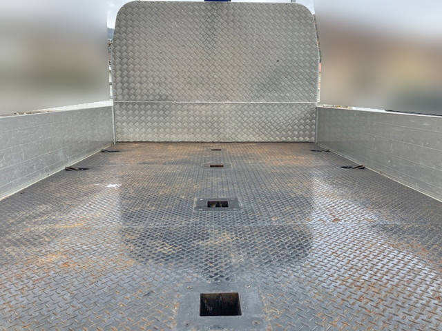 いすゞエルフクレーン4段小型（2t・3t）[写真08]