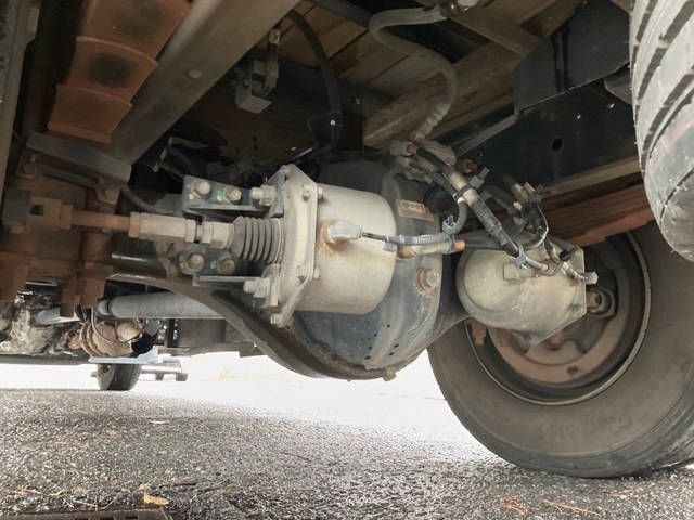 いすゞフォワードクレーン4段増トン（6t・8t）[写真17]