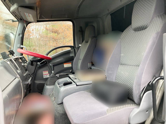 いすゞフォワードクレーン4段増トン（6t・8t）[写真25]