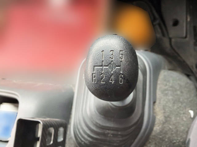 いすゞフォワードクレーン4段増トン（6t・8t）[写真32]