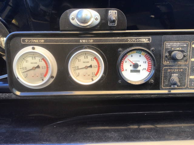 日野プロフィアバルク車（粉粒体運搬車）大型（10t）[写真12]