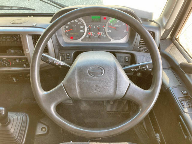 日野レンジャー冷凍車（冷蔵車）小型（2t・3t）[写真36]