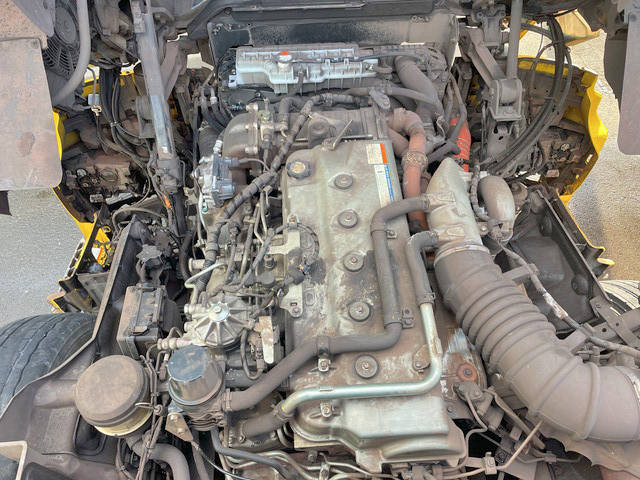 日野プロフィア汚泥吸引車大型（10t）[写真30]