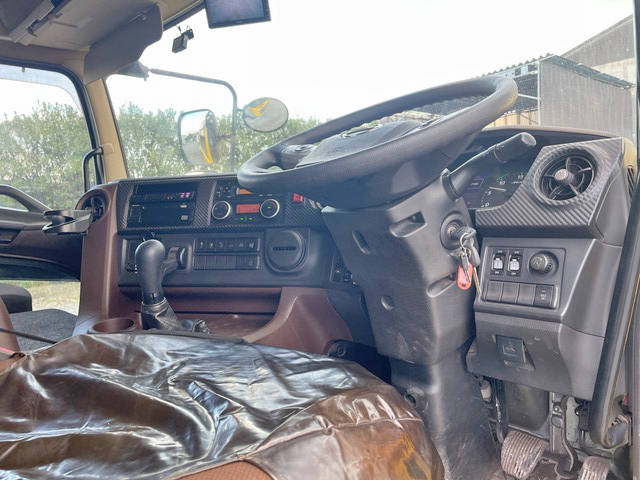 日野プロフィア汚泥吸引車大型（10t）[写真35]