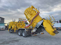 日野プロフィア汚泥吸引車大型（10t）[写真04]